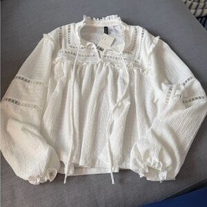 NWT H&M Divided Ruffle White Long Sleeve Top Large